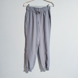 Lululemon - Light Grey On Thr Fly Joggers